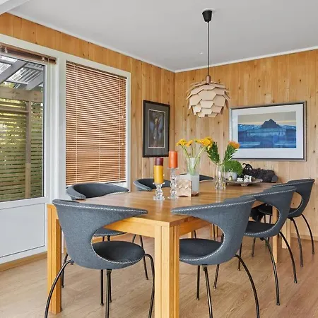 아파트 Arctic Panoramic Views *