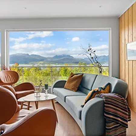 Arctic Panoramic Views *