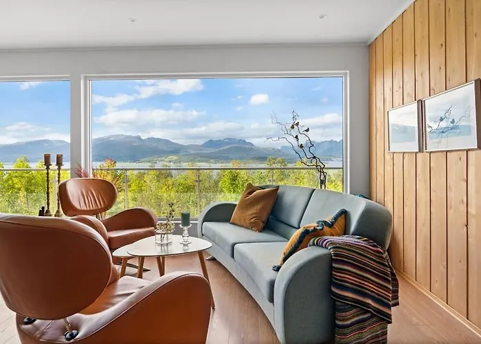 Arctic Panoramic Views *